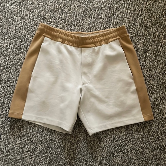 These are Ralph Lauren tan and white doubleface shorts - Picture 1 of 2